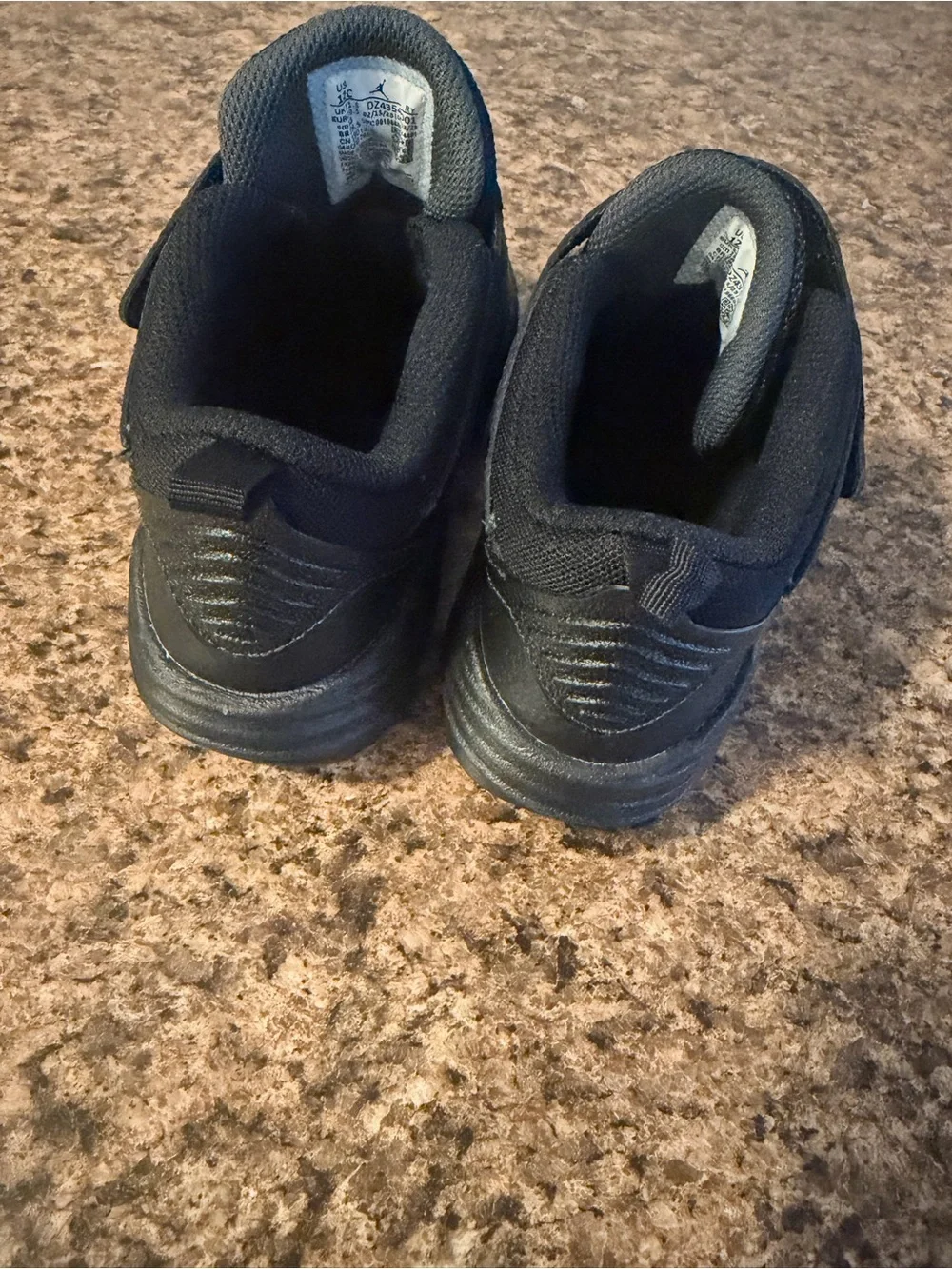 NIKE JORDAN MAX AURA V SNEAKERS Kids BLACK HI-TOP DZ4354 SHOES!(12c)